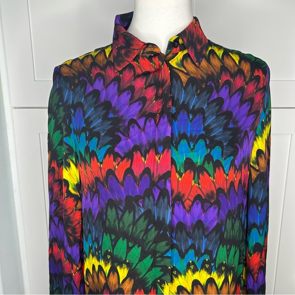 Alice + Olivia Red and Green Graphic Button Down Blouse - Picture 3 of 10